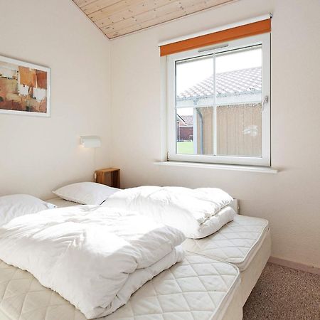 6 Person Holiday Home On A Holiday Park In גראסטן מראה חיצוני תמונה