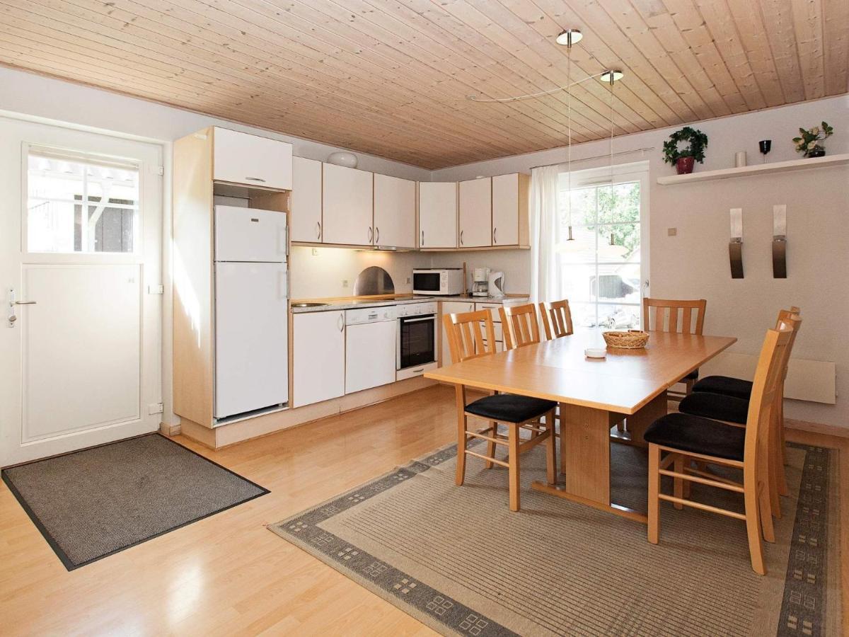6 Person Holiday Home On A Holiday Park In גראסטן מראה חיצוני תמונה